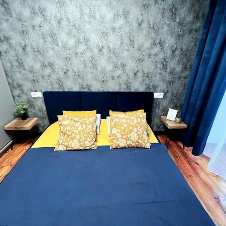 Hola Apartamenty Piotrkowska Łódź Exteriör bild